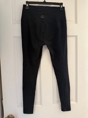 Beyond Yoga Black High-Rise Leggings with Subtle Logo